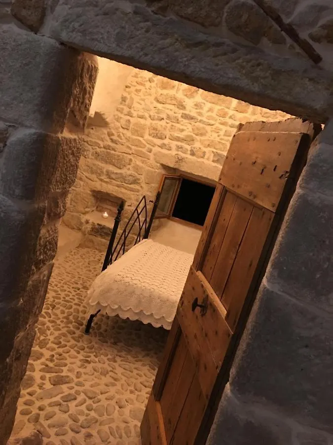 Guest house Fort De La Bastide Uzer